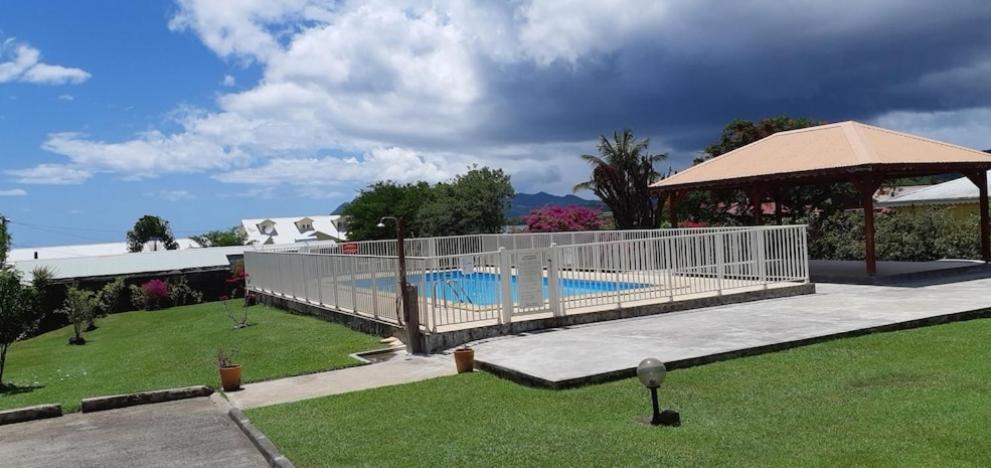 Ti'Bakoua A Sainte-Luce Plage Et Piscine Zewnętrze zdjęcie